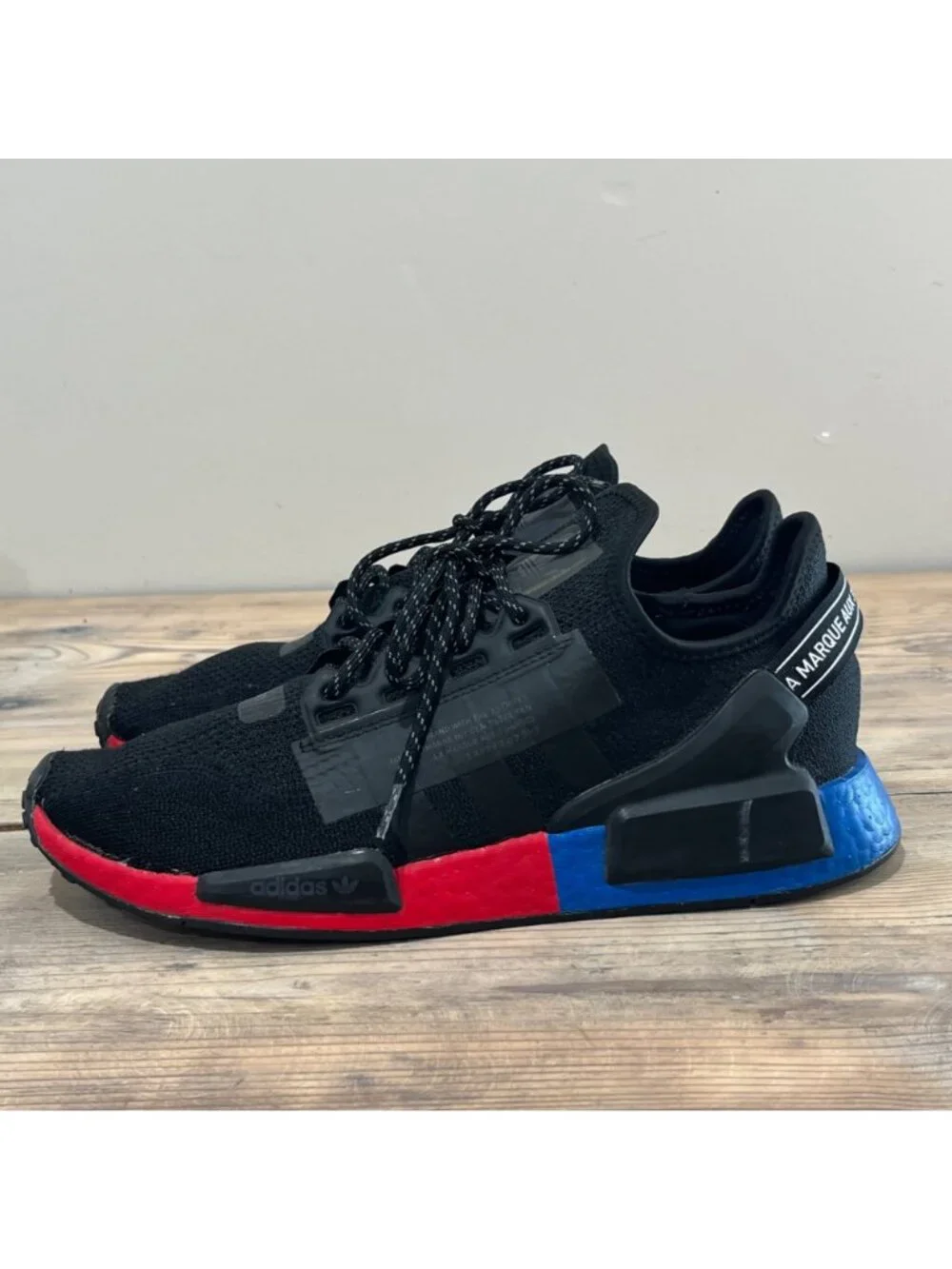 Adidas NMD_R1 V2 Sneaker Mens 10.5 Core Black FV9023